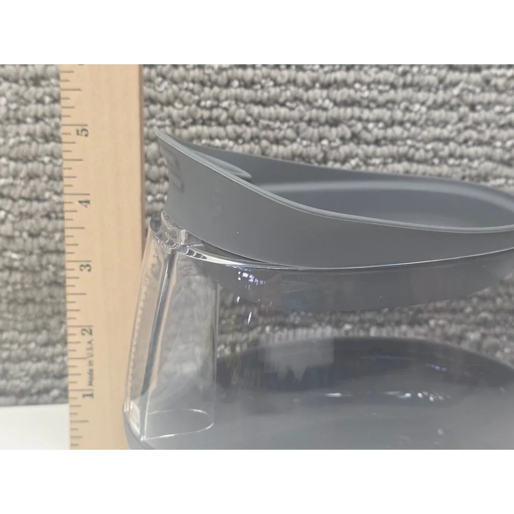 Tovolo Fat Separator Gravy Strainer Grey‎ Silicone Lid Clear Plastic 5 Inch